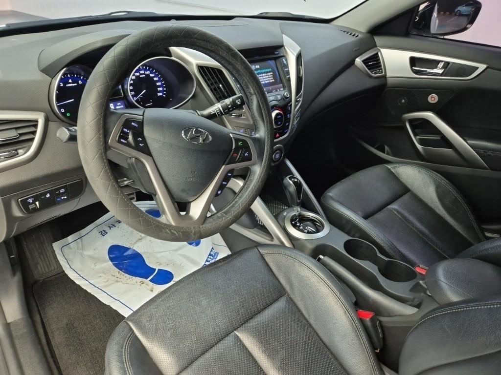 HYUNDAI Veloster - Vista 7