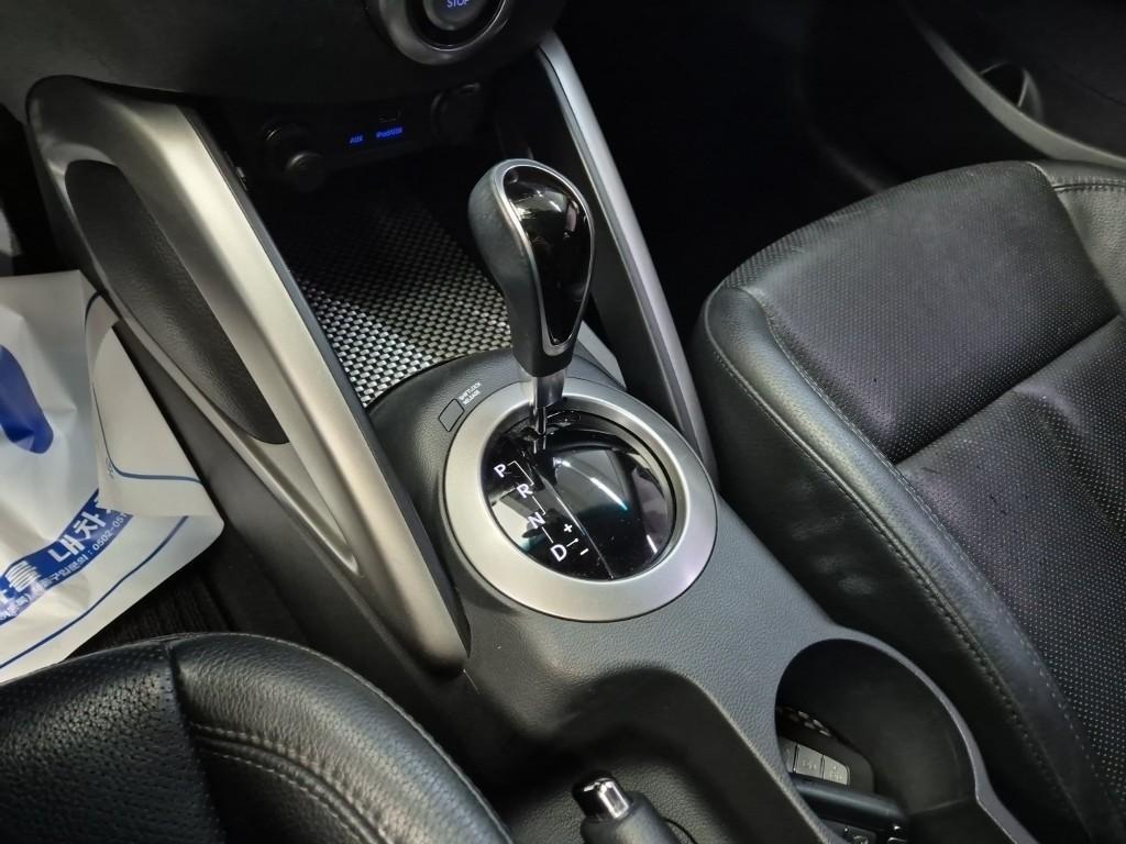 HYUNDAI Veloster - Vista 8