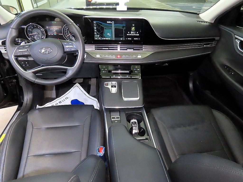 HYUNDAI Grandeur - Vista 10