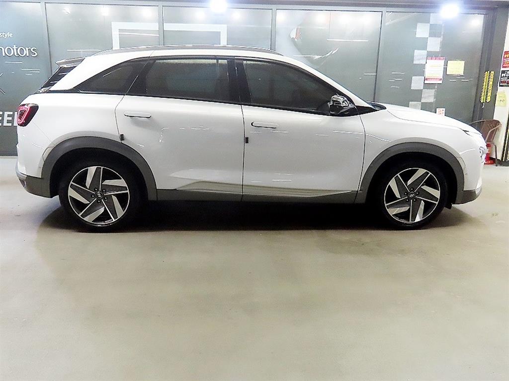 HYUNDAI Nexo - Vista 3
