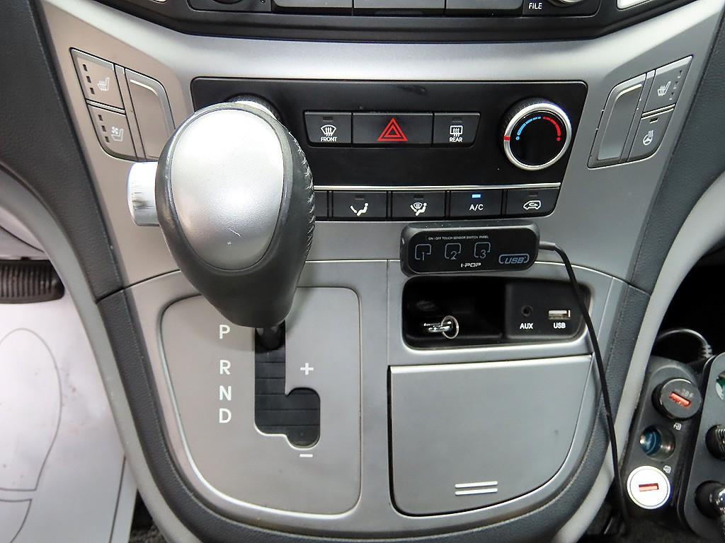 HYUNDAI Starex - Vista 11