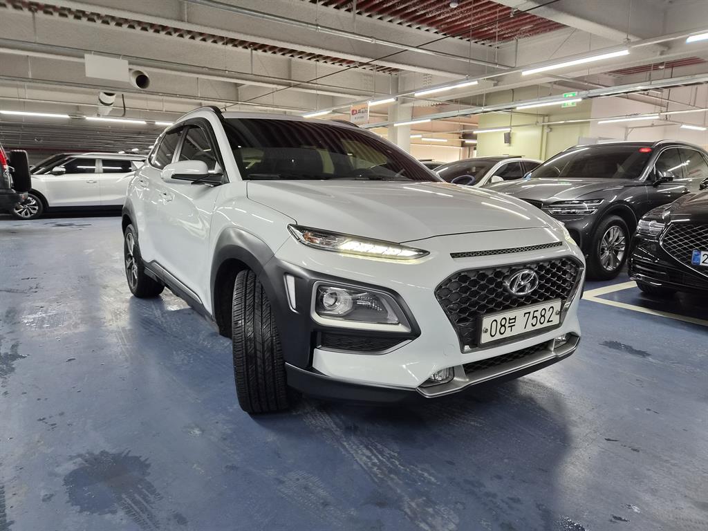 HYUNDAI Kona - Vista 3