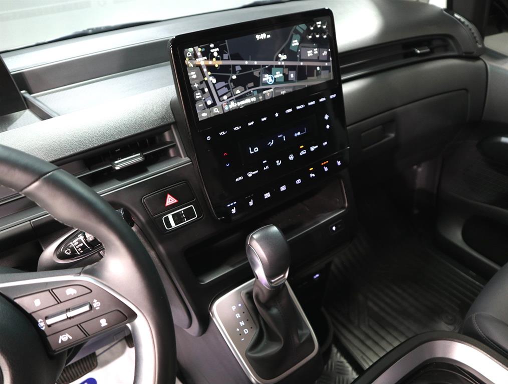 HYUNDAI Staria - Vista 11