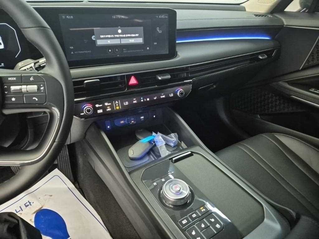 KIA K8 - Vista 10