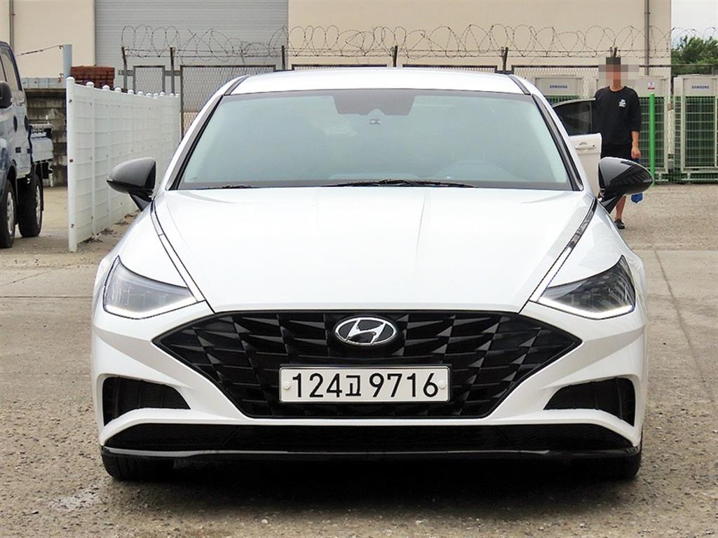 HYUNDAI Sonata 2022 Negro - Importación desde Corea - HF Imports Iquique - Foto 1
