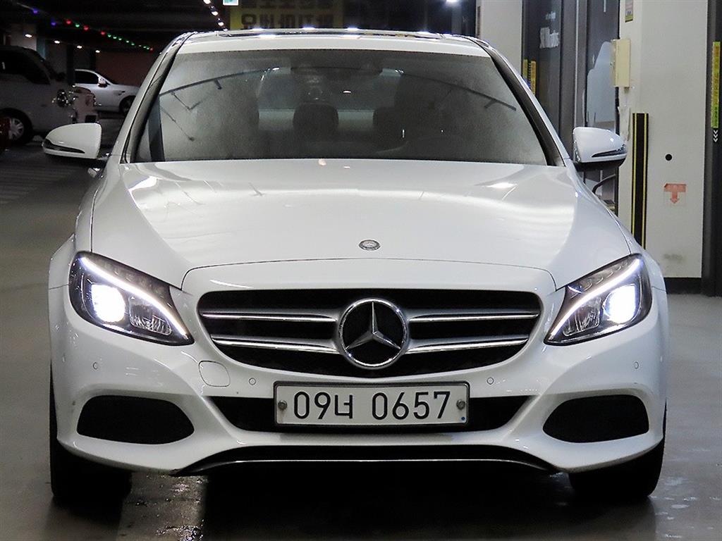 Mercedes Benz C Class - Vista 2