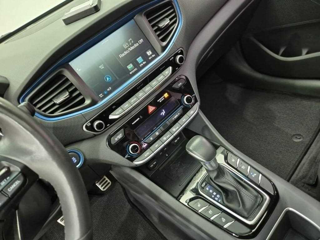 HYUNDAI Ioniq - Vista 10