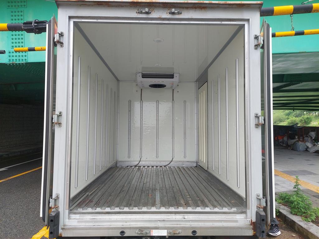 Small Truck Refrigerator Box(High Deck) 2019 Blanco - Importación desde Corea - HF Imports Iquique - Foto 13