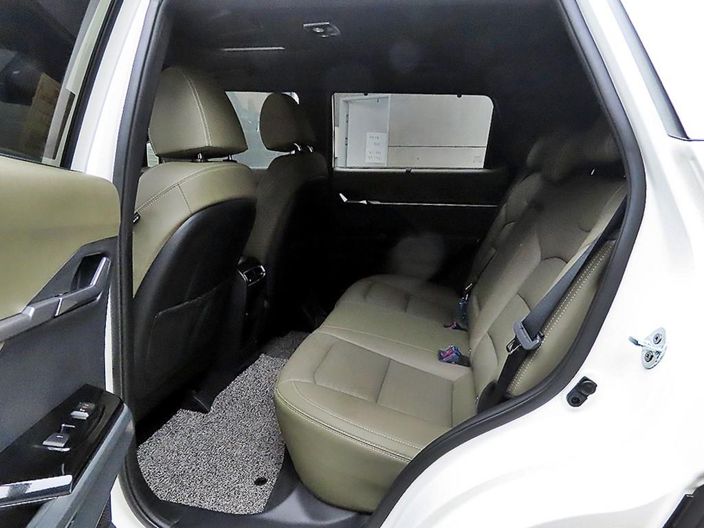 Ssangyong Torres - Vista 6