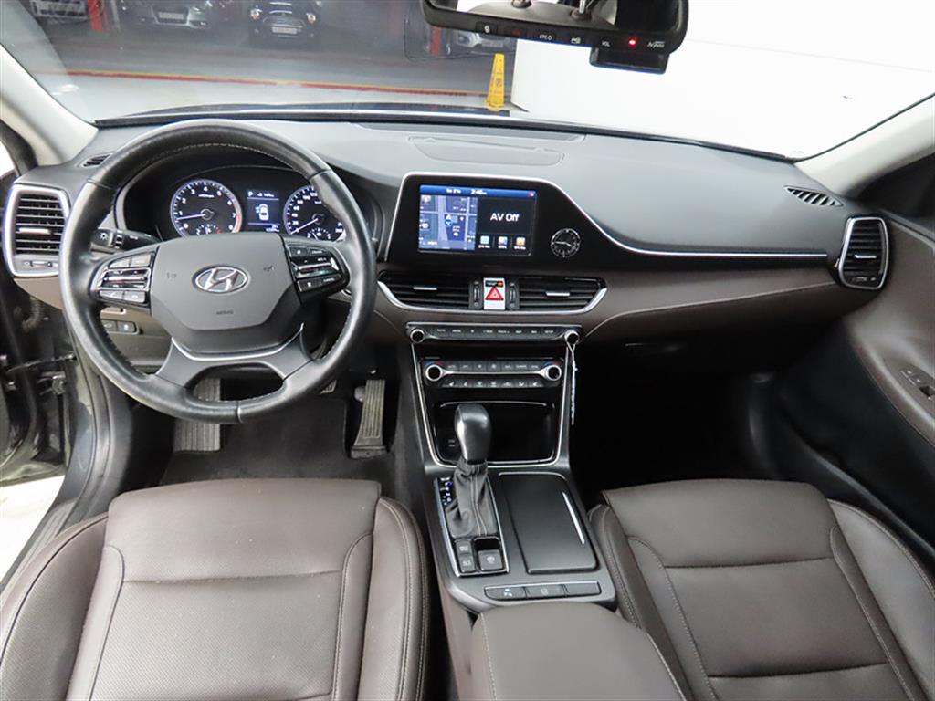HYUNDAI Grandeur - Vista 7