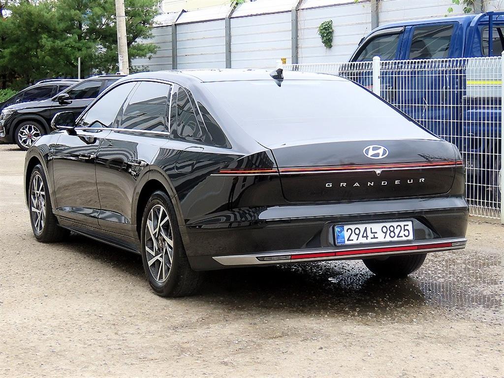 HYUNDAI Grandeur - Vista 3