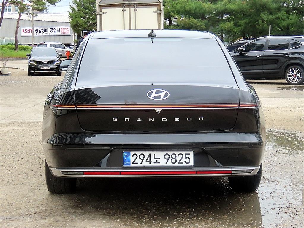 HYUNDAI Grandeur - Vista 4