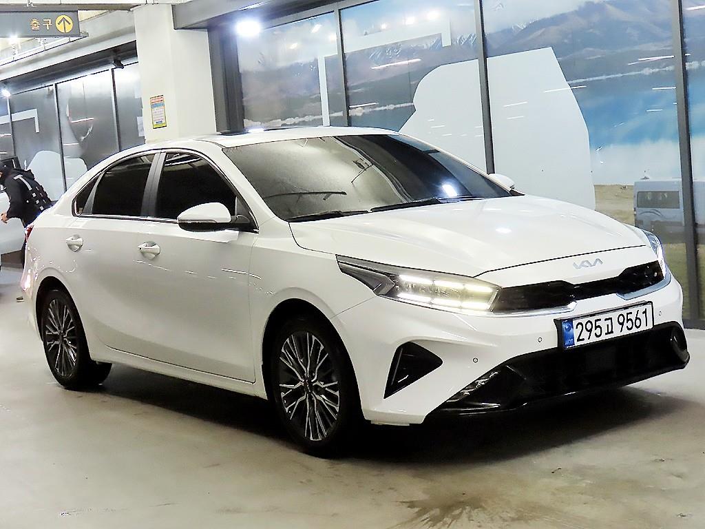 KIA K3 2024 Blanco - Importación desde Corea - HF Imports Iquique - Foto 1