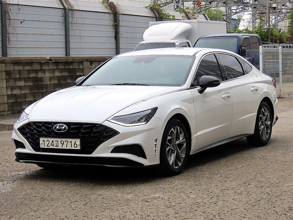 HYUNDAI Sonata - Vista 2