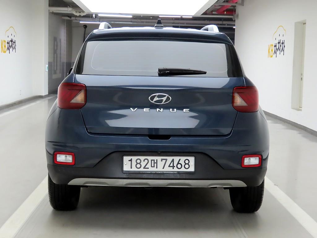 HYUNDAI Venue - Vista 3