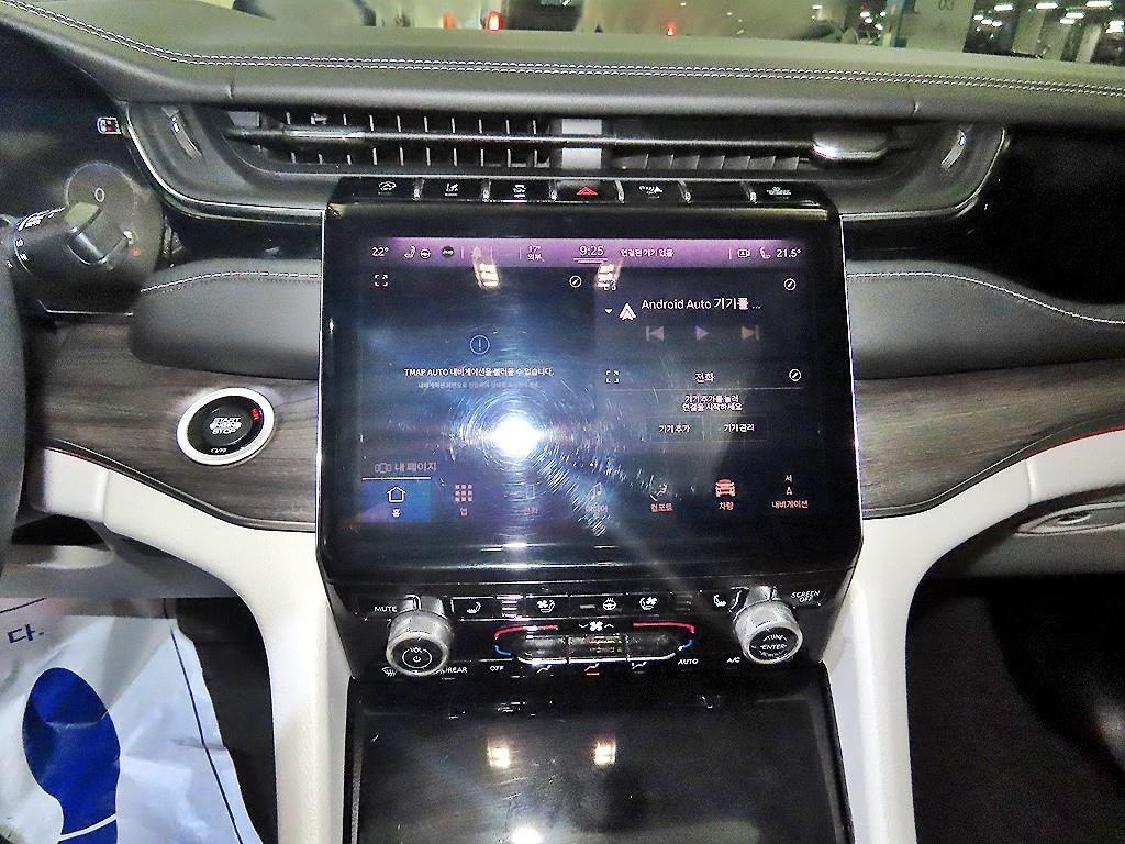 Jeep Cherokee - Vista 11