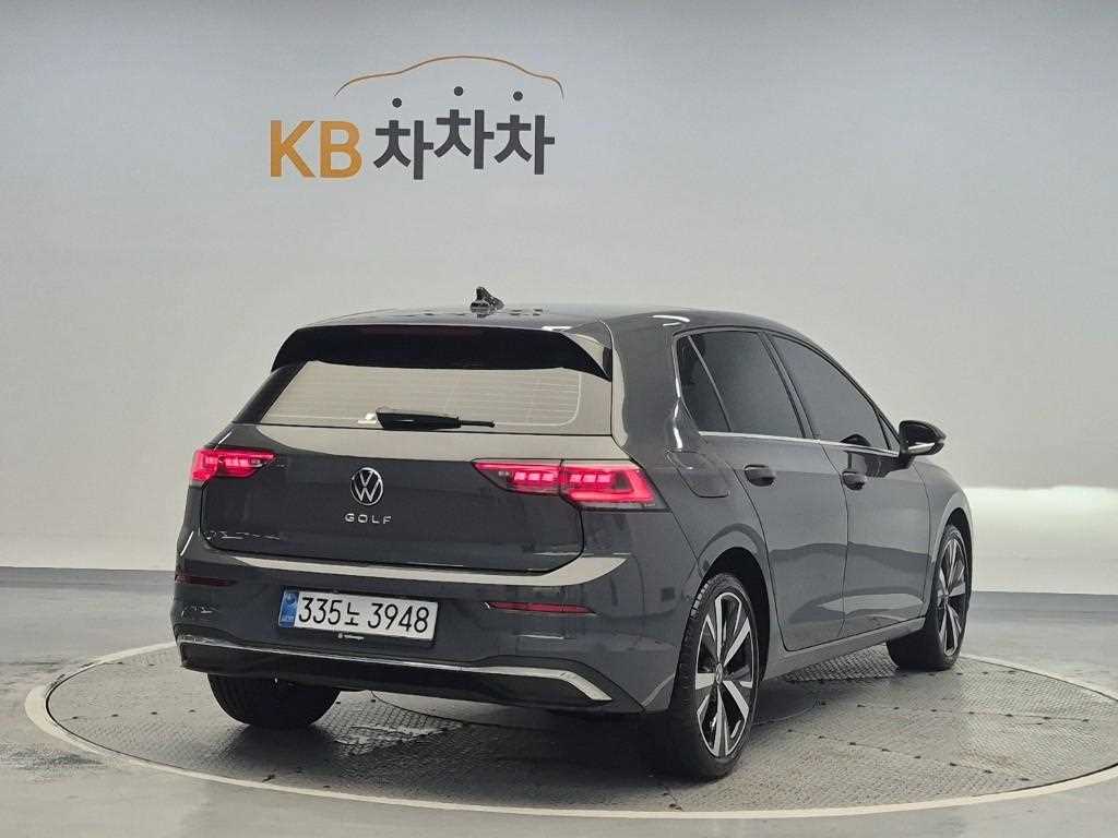 Volkswagen Golf - Vista 3