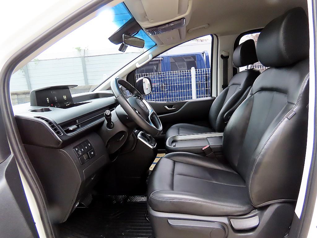 HYUNDAI Staria - Vista 5
