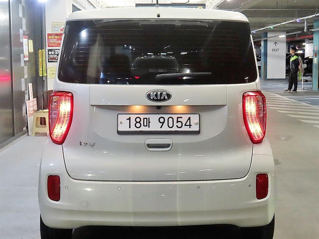 KIA Ray - Vista 5