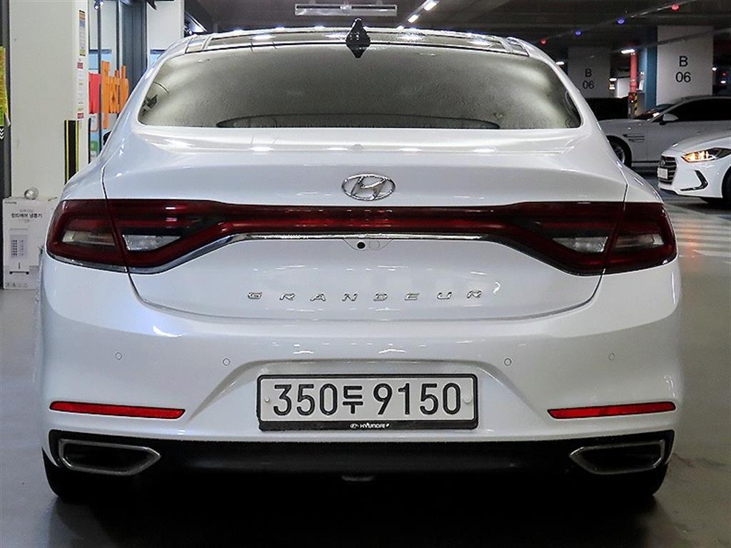 HYUNDAI Grandeur - Vista 5