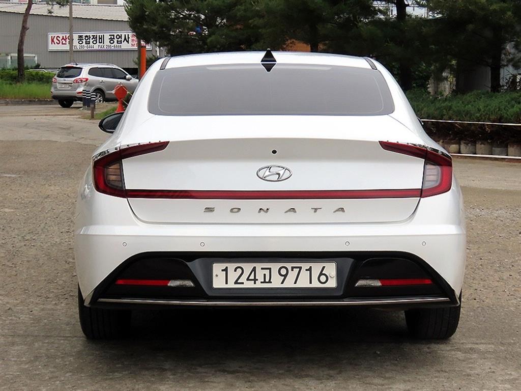 HYUNDAI Sonata - Vista 4