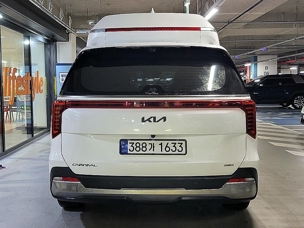 KIA Carnival - Vista 5