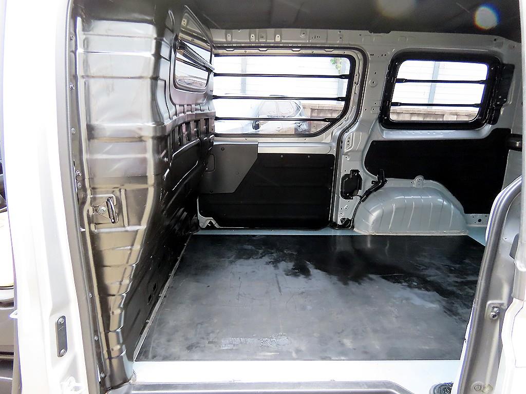 HYUNDAI Staria - Vista 6