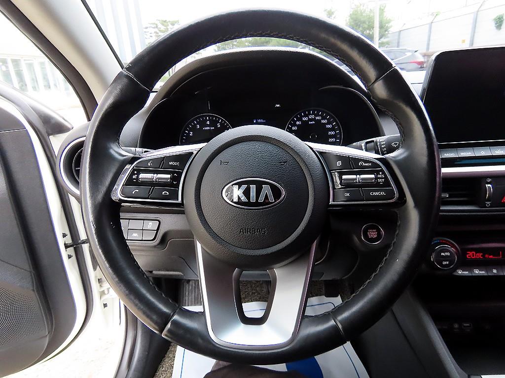 KIA K3 - Vista 8