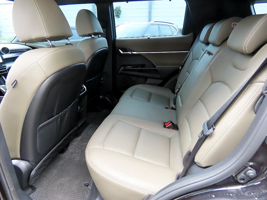 Ssangyong Torres - Vista 6