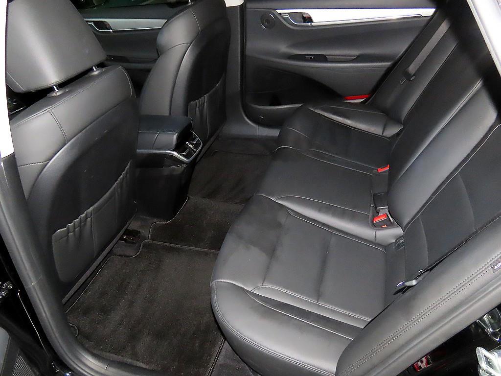 HYUNDAI Grandeur - Vista 7