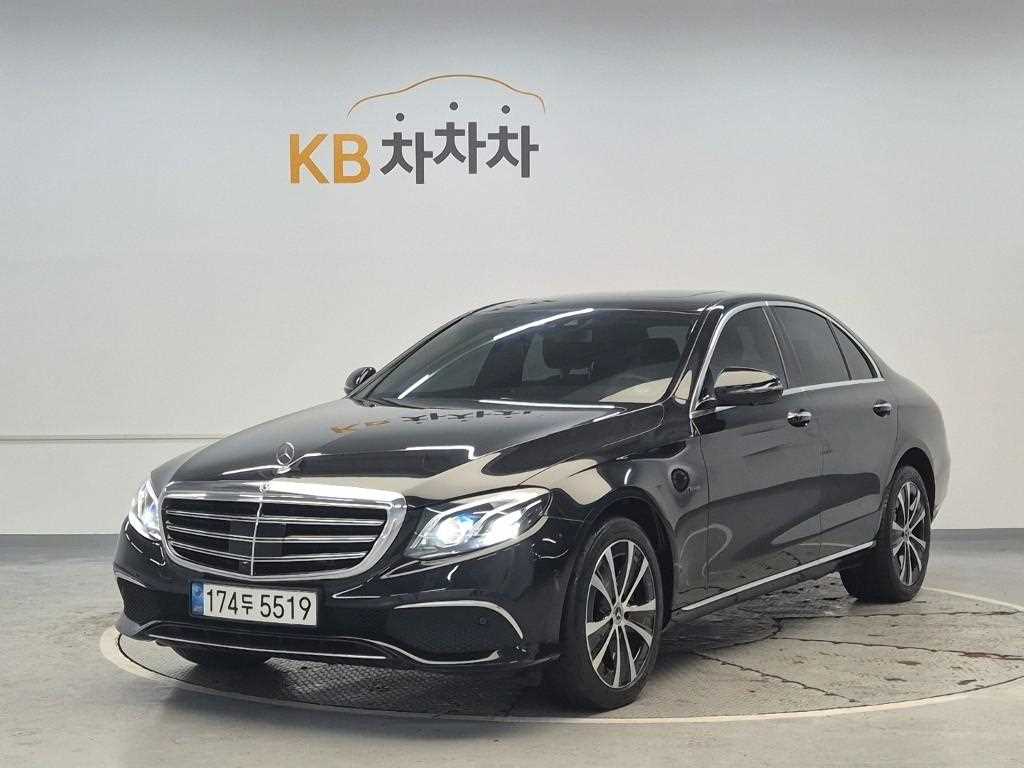 Mercedes Benz E class 2020 Negro - Importación desde Corea - HF Imports Iquique - Foto 1