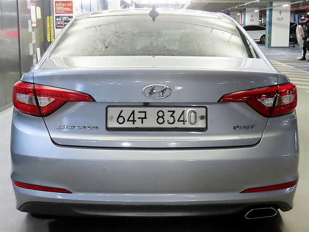 HYUNDAI Sonata - Vista 5
