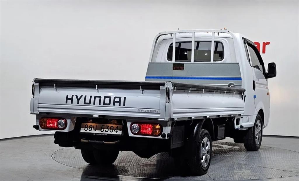 Small Truck Cargo (small) - Vista 2