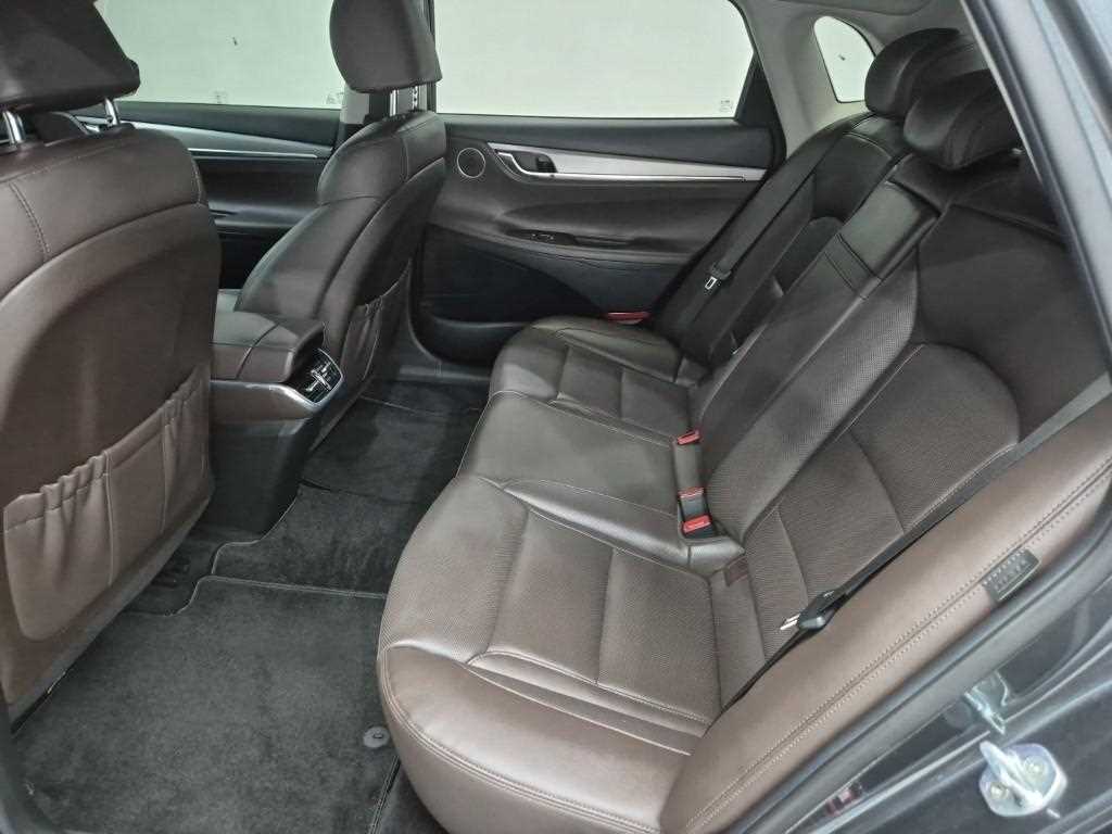 HYUNDAI Grandeur - Vista 12