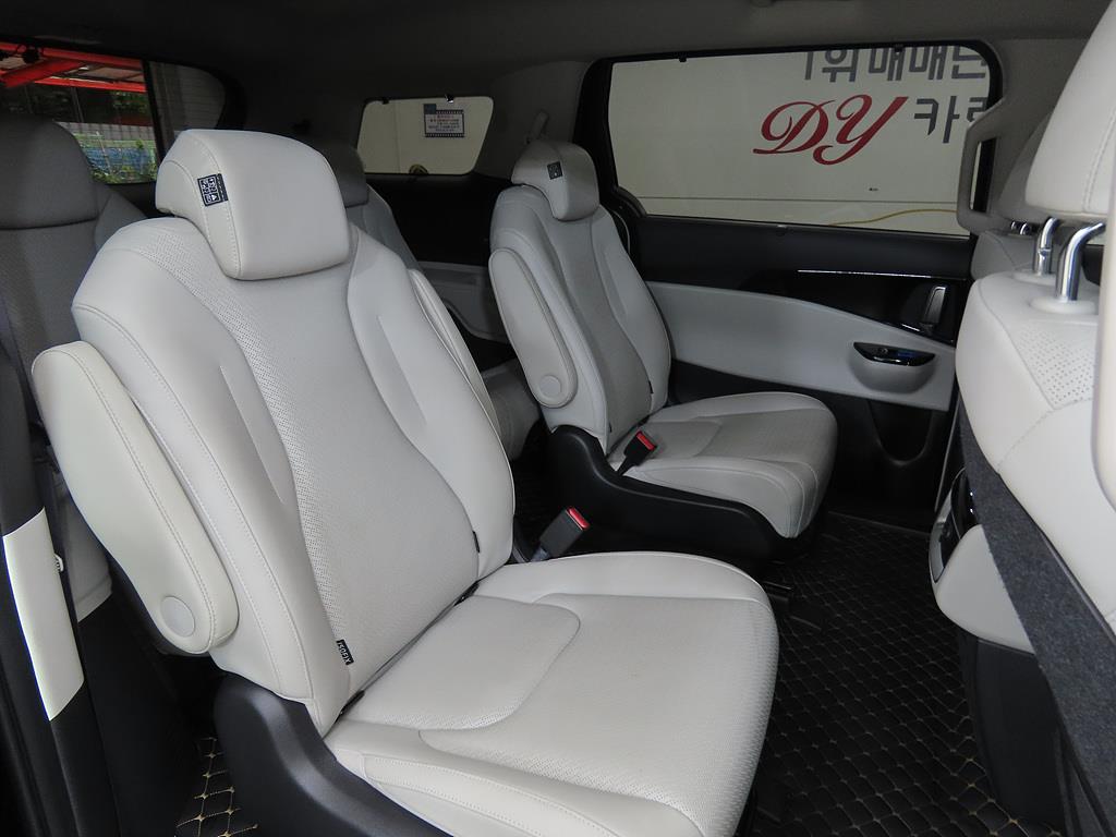 KIA Carnival - Vista 6
