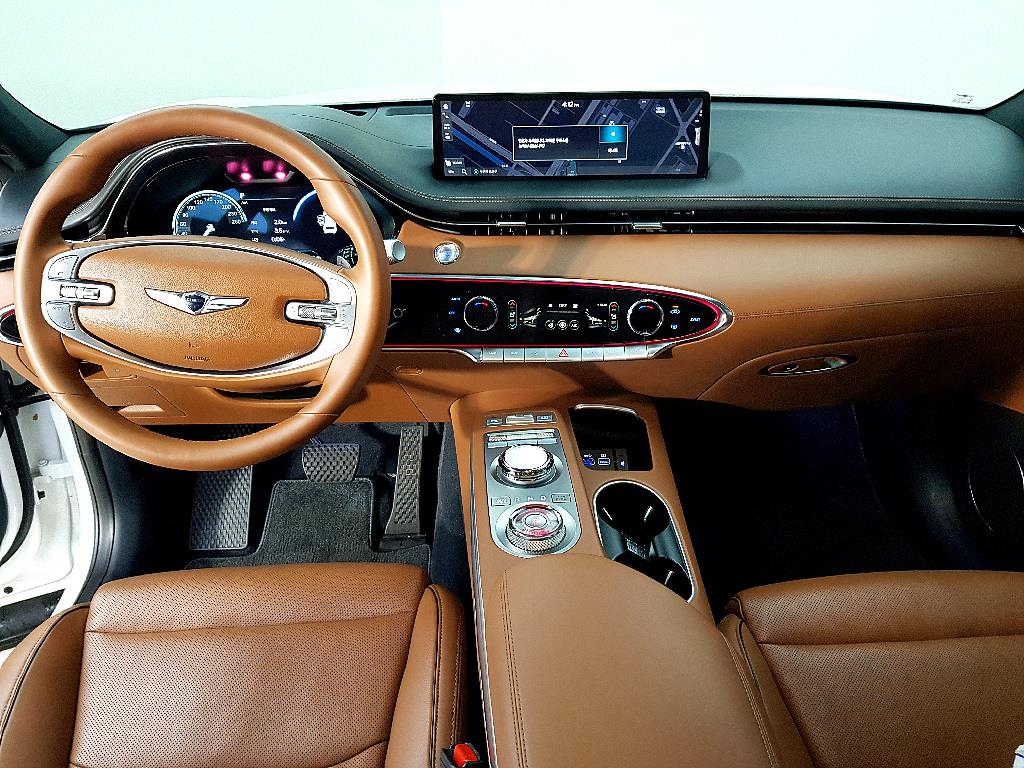 Genesis GV70 - Vista 5