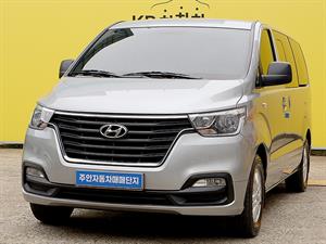 HYUNDAI Starex - Vista 4