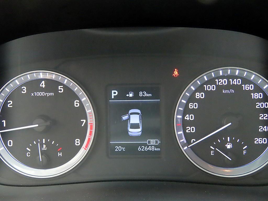 HYUNDAI Sonata - Vista 9