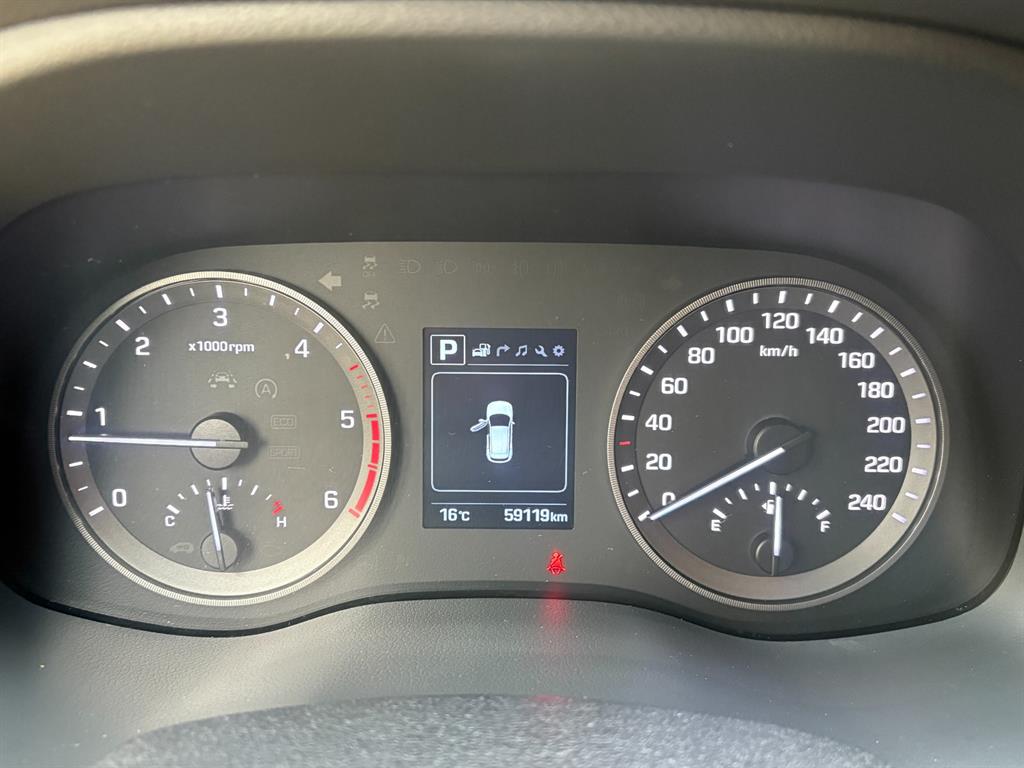 HYUNDAI Tucson - Vista 7