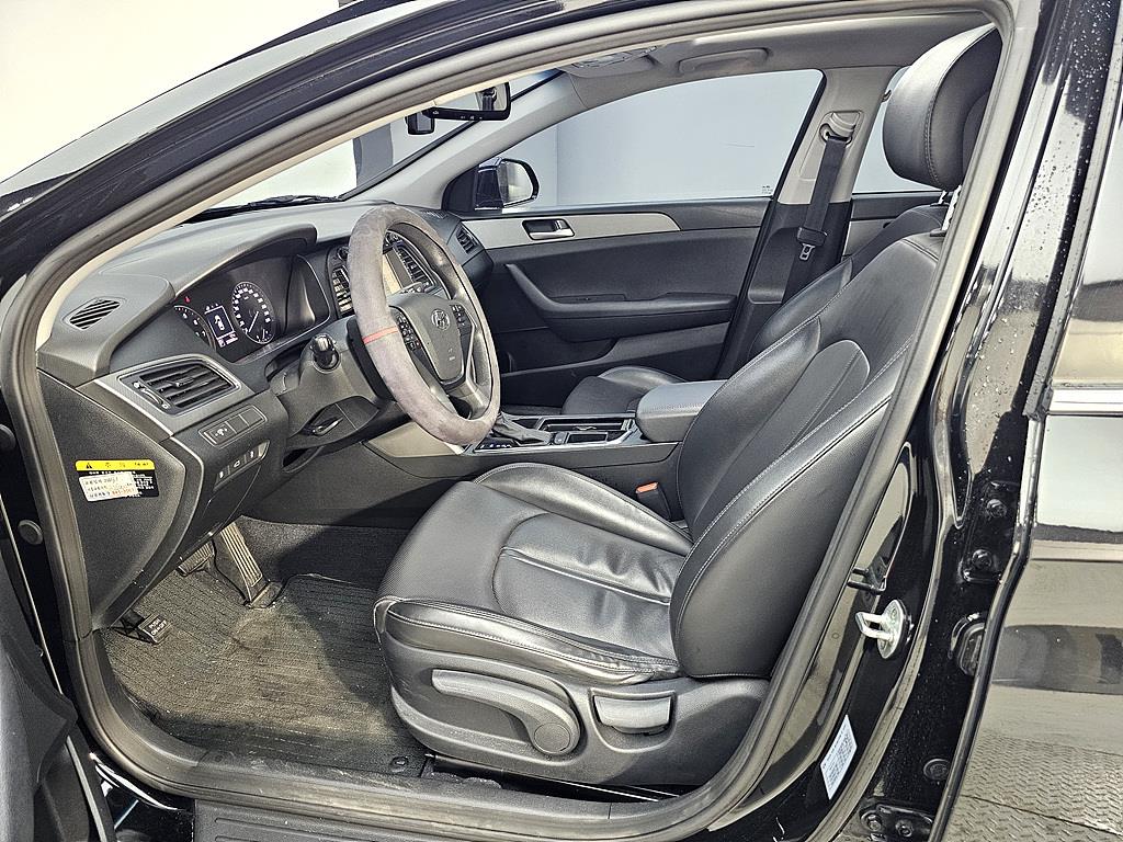 HYUNDAI Sonata - Vista 8
