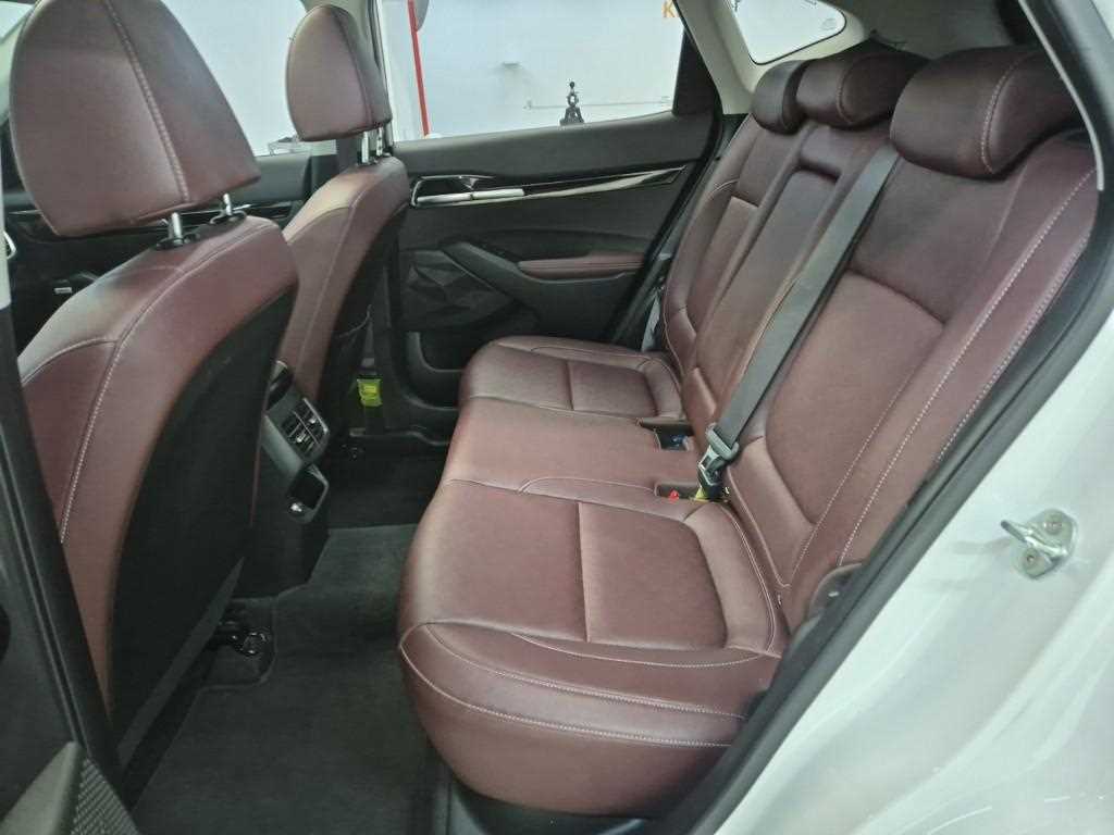 KIA Seltos - Vista 12