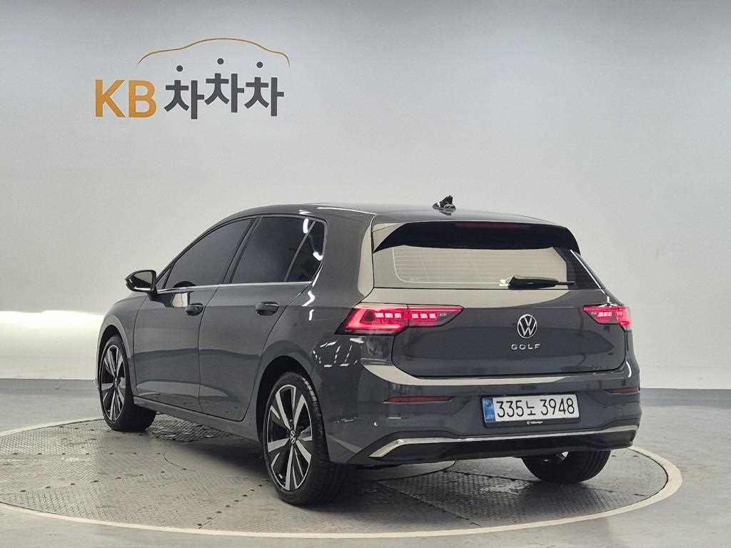 Volkswagen Golf - Vista 2