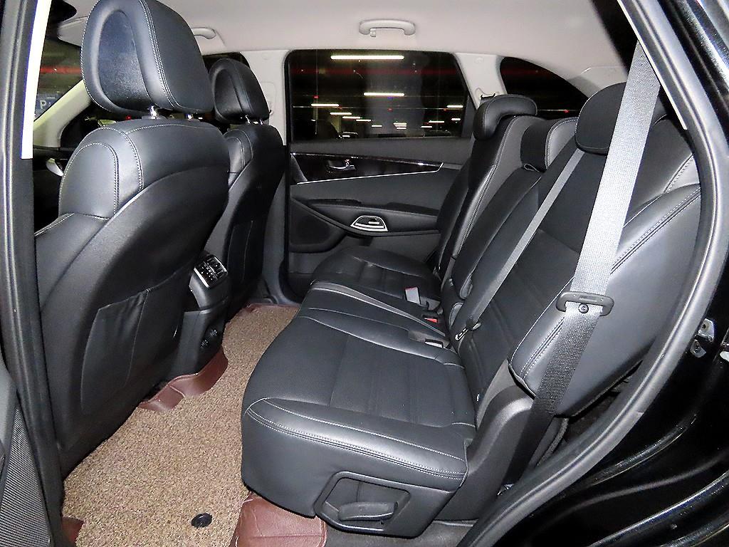 KIA Sorento - Vista 7