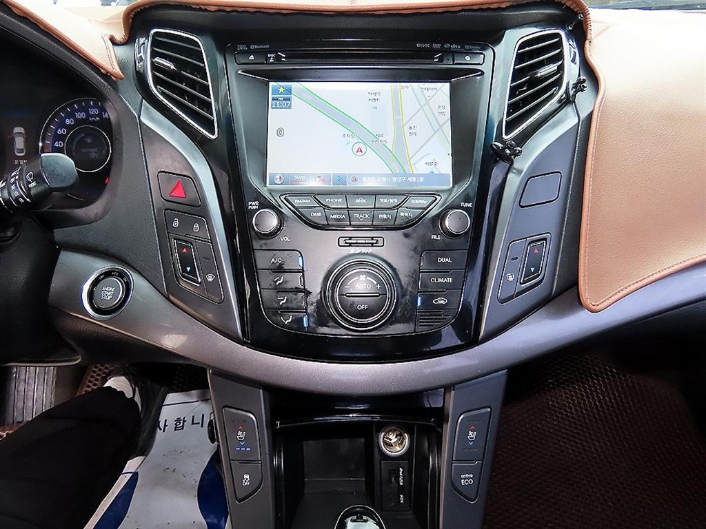 HYUNDAI i40 2014 Blanco - Importación desde Corea - HF Imports Iquique - Foto 13