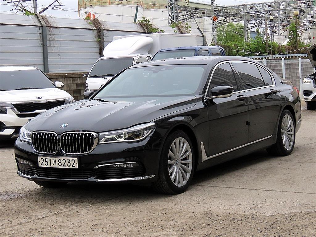 BMW 7 Series - Vista 2