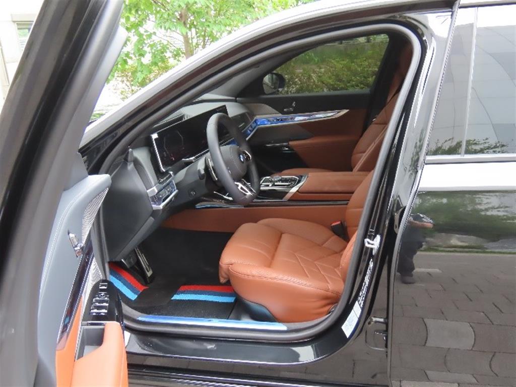 BMW 7 Series 2025 Negro - Importación desde Corea - HF Imports Iquique - Foto 13