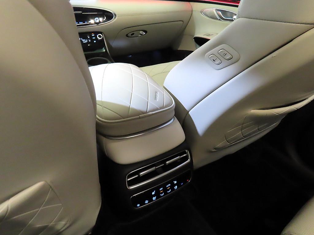 Genesis GV70 2025 Gris - Importación desde Corea - HF Imports Iquique - Foto 14