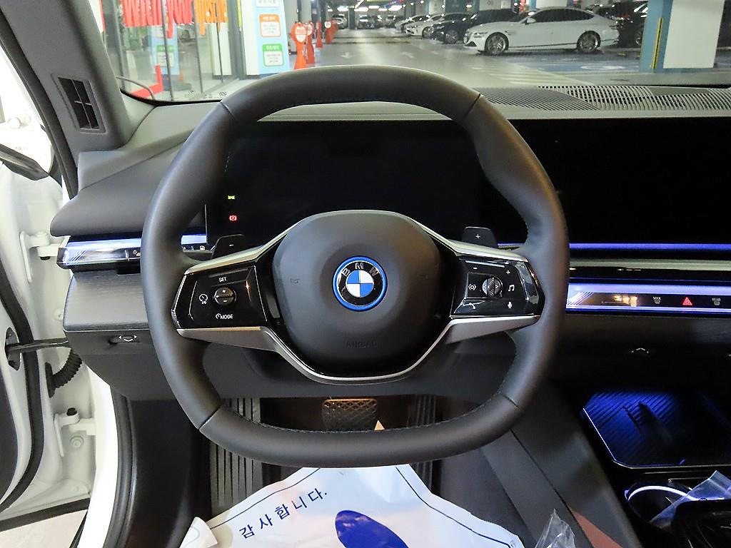 BMW 5 Series - Vista 8