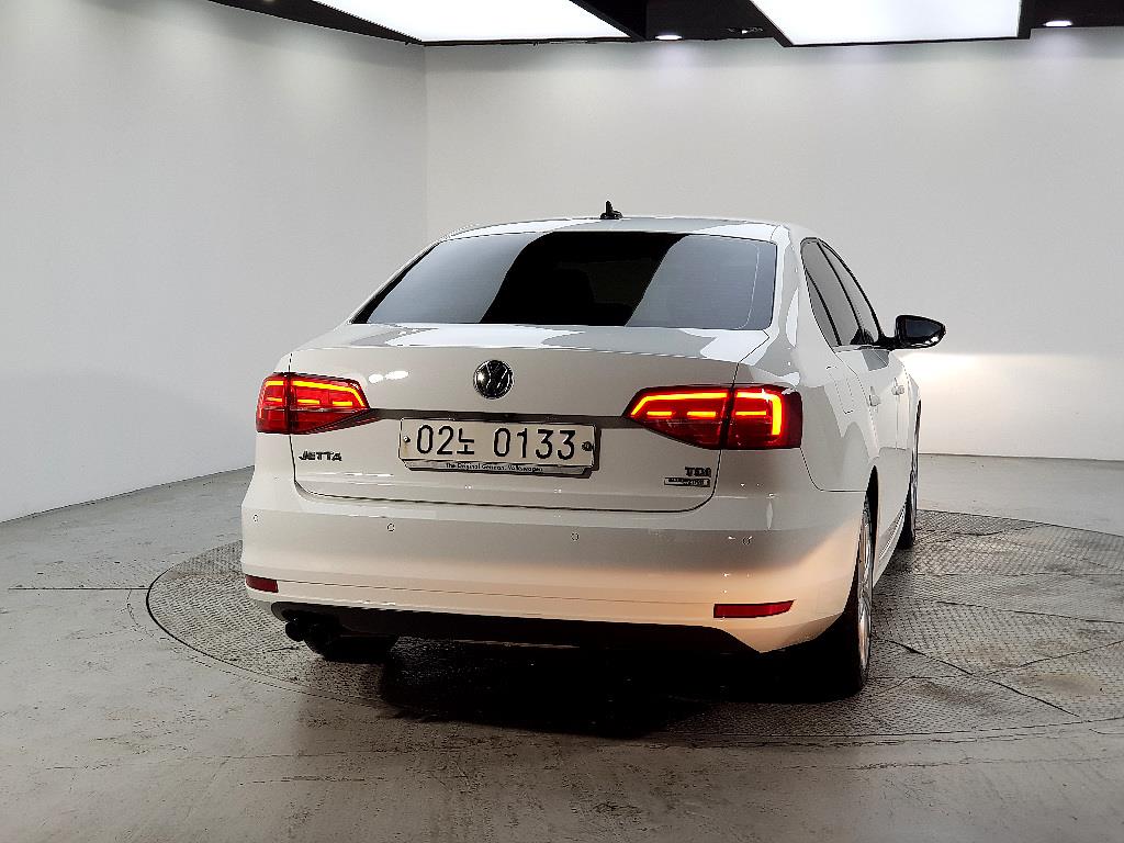 Volkswagen Jetta - Vista 3