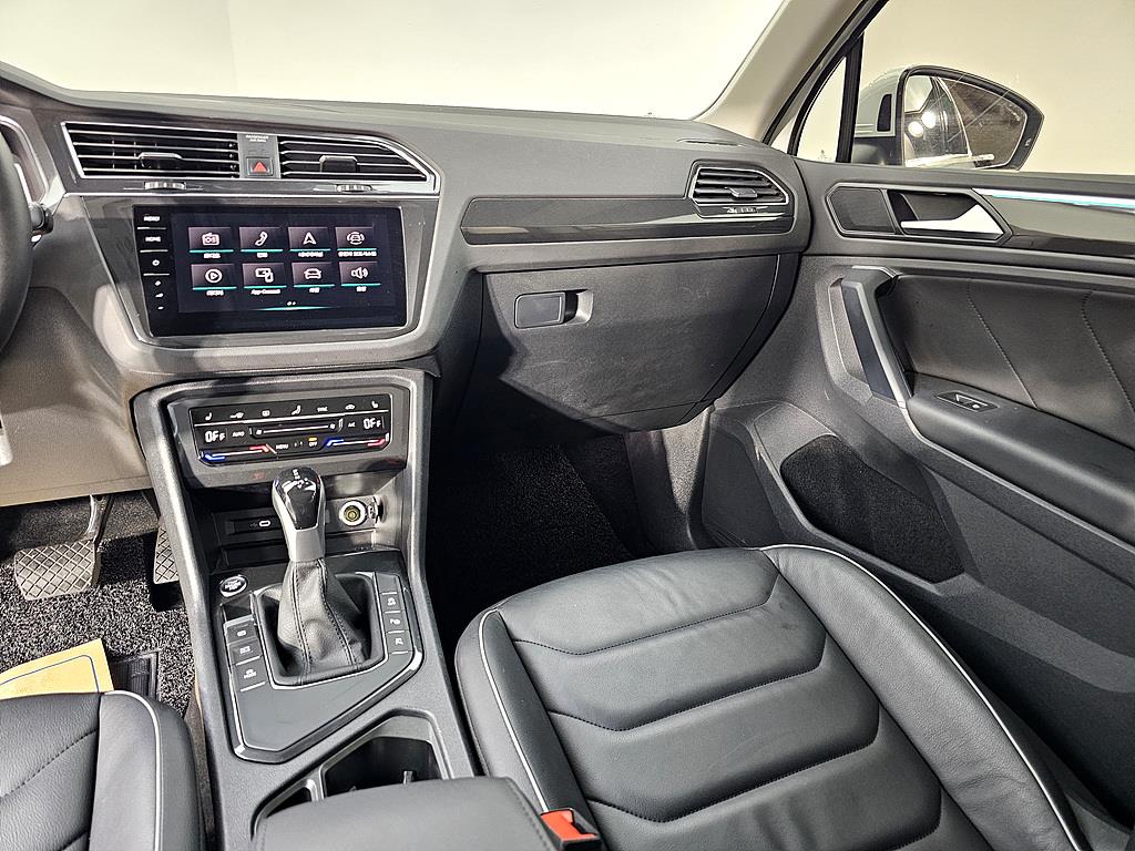 Volkswagen Tiguan - Vista 10
